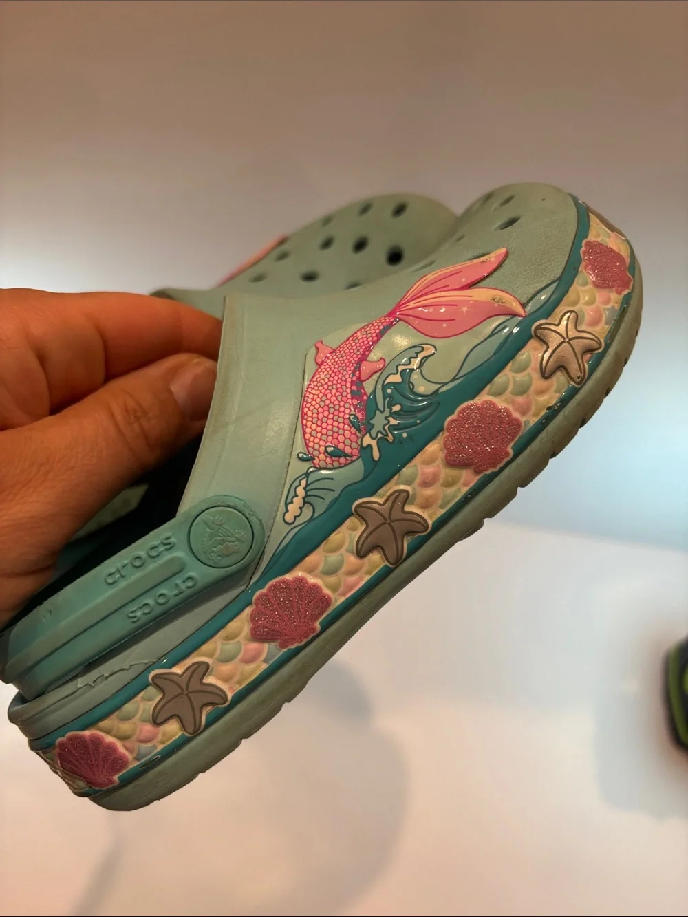 🩵 Crocs Kids Clogs – Youth Size 12, Mermaid and under the sea theme 🧜‍♀️